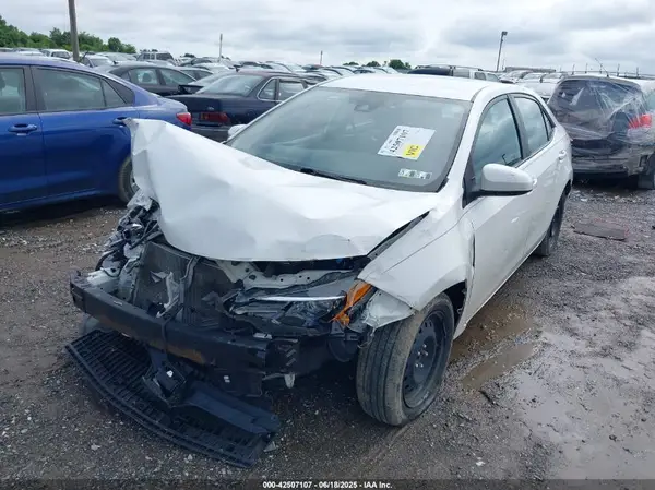 2T1BURHE4JC089743 2018 TOYOTA COROLLA - Image 2