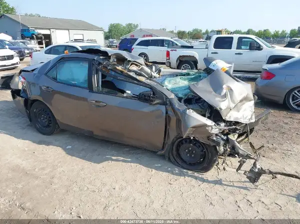 2T1BURHE4JC091346 2018 TOYOTA COROLLA - Image 1