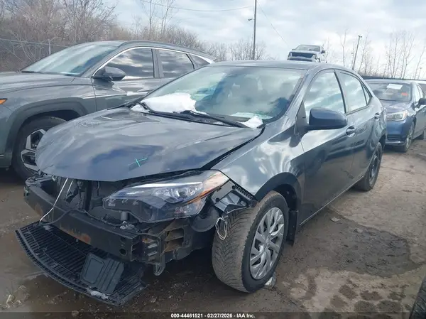 2T1BURHE4JC092884 2018 TOYOTA COROLLA - Image 2