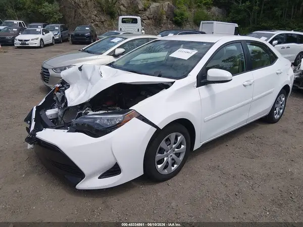 2T1BURHE4JC094165 2018 TOYOTA COROLLA - Image 2