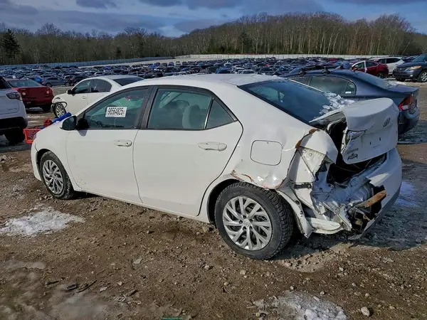 2T1BURHE4JC095073 2018 TOYOTA COROLLA - Image 2