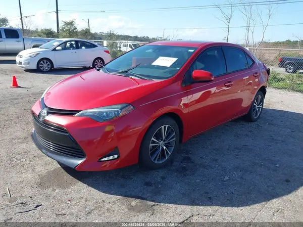 2T1BURHE4JC095770 2018 TOYOTA COROLLA - Image 2