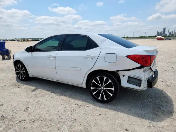 2T1BURHE4JC100174 2018 TOYOTA COROLLA - Image 2