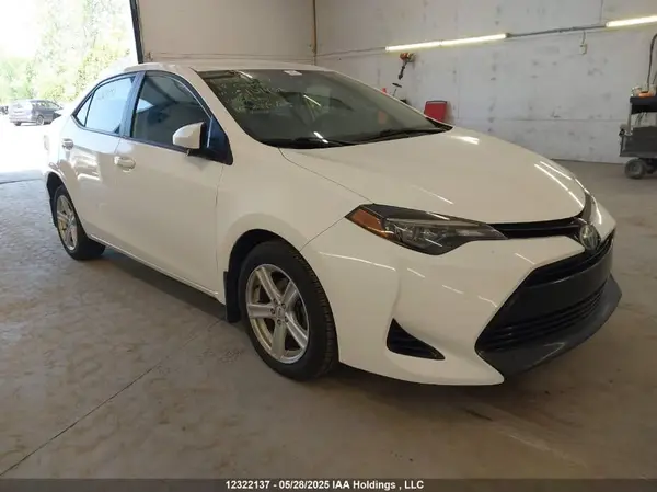2T1BURHE4JC101468 2018 TOYOTA COROLLA - Image 1