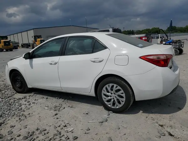 2T1BURHE4JC104113 2018 TOYOTA COROLLA - Image 2