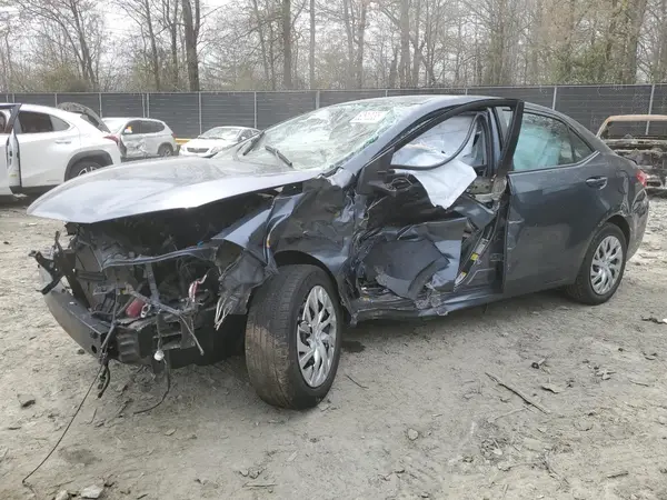 2T1BURHE4JC106301 2018 TOYOTA COROLLA - Image 1