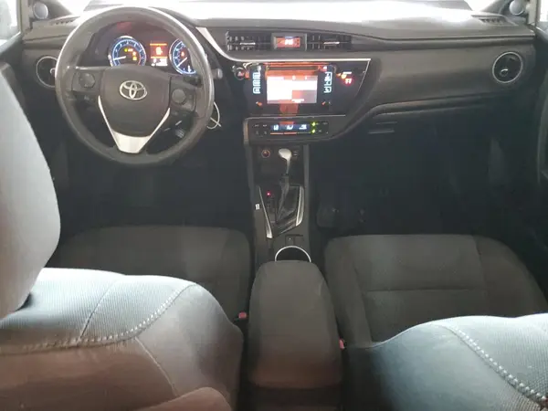 2T1BURHE4JC106332 2018 TOYOTA COROLLA - Image 8