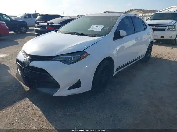 2T1BURHE4JC107223 2018 TOYOTA COROLLA - Image 2
