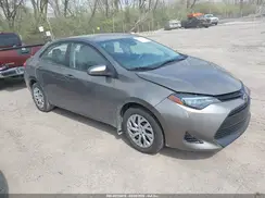 2T1BURHE4JC108811 2018 TOYOTA COROLLA