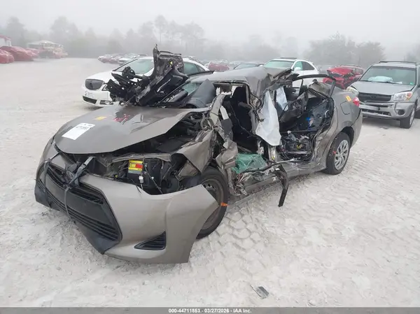 2T1BURHE4JC110090 2018 TOYOTA COROLLA - Image 2