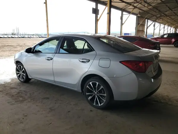 2T1BURHE4JC110767 2018 TOYOTA COROLLA - Image 2