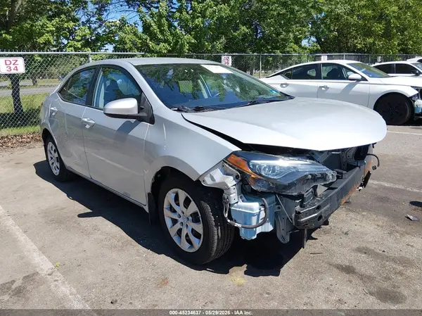 2T1BURHE4JC118495 2018 TOYOTA COROLLA - Image 1