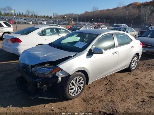 2T1BURHE4JC119159 2018 TOYOTA COROLLA - Image 2