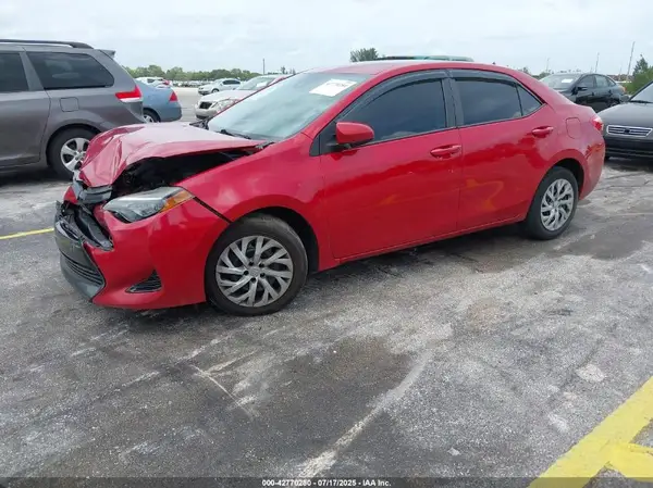 2T1BURHE4JC122837 2018 TOYOTA COROLLA - Image 2