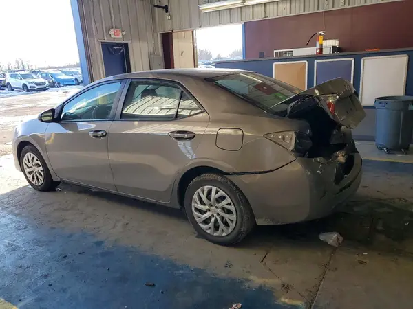 2T1BURHE4JC123387 2018 TOYOTA COROLLA - Image 2