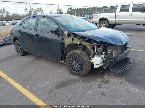 2T1BURHE4JC123437 2018 TOYOTA COROLLA - Image 1