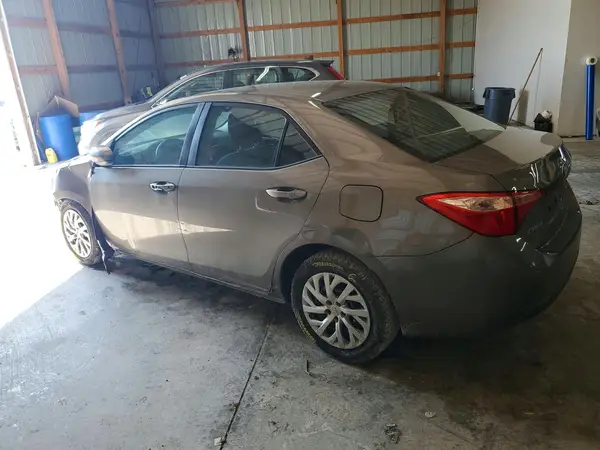 2T1BURHE4JC123471 2018 TOYOTA COROLLA - Image 2