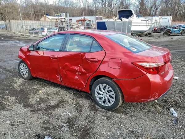 2T1BURHE4JC960172 2018 TOYOTA COROLLA - Image 2