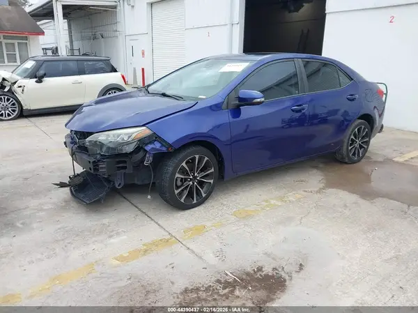 2T1BURHE4JC970202 2018 TOYOTA COROLLA - Image 2