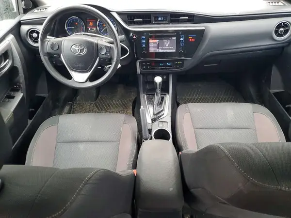 2T1BURHE4JC975979 2018 TOYOTA COROLLA - Image 8