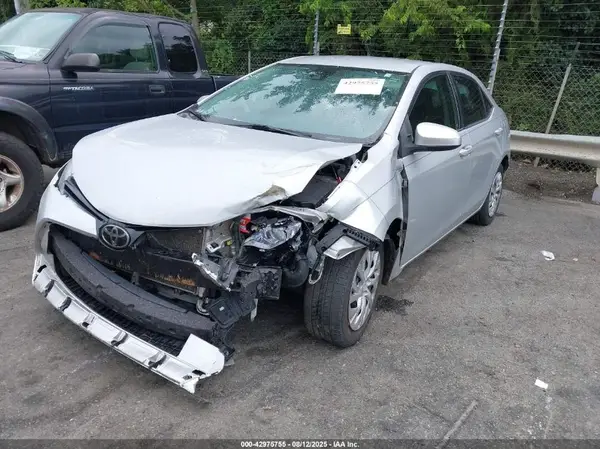 2T1BURHE4JC976601 2018 TOYOTA COROLLA - Image 2