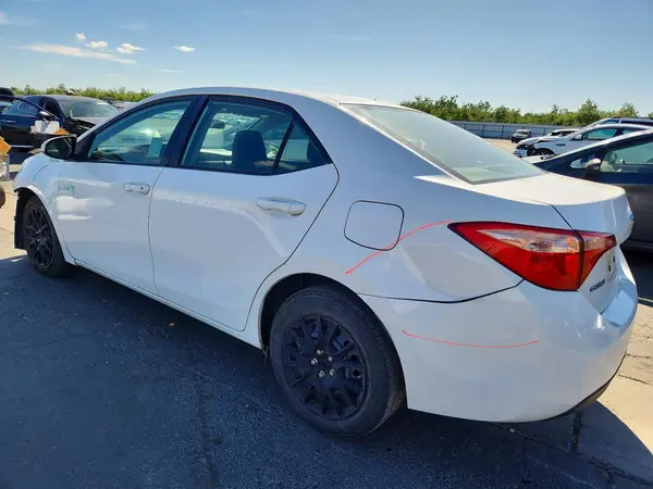 2T1BURHE4JC987923 2018 TOYOTA COROLLA - Image 2