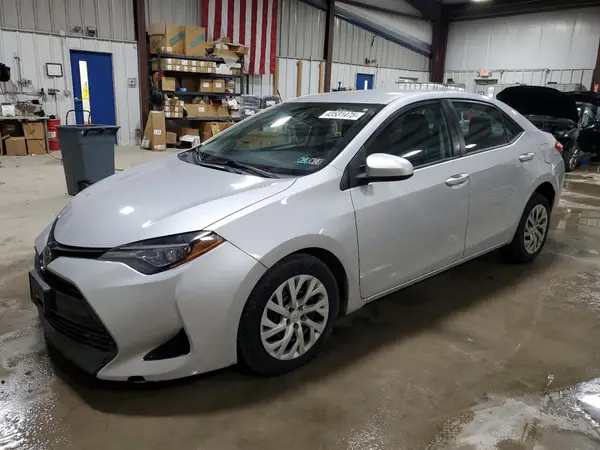 2T1BURHE4JC989347 2018 TOYOTA COROLLA - Image 1