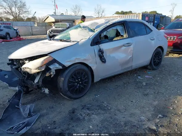 2T1BURHE4JC990918 2018 TOYOTA COROLLA - Image 2