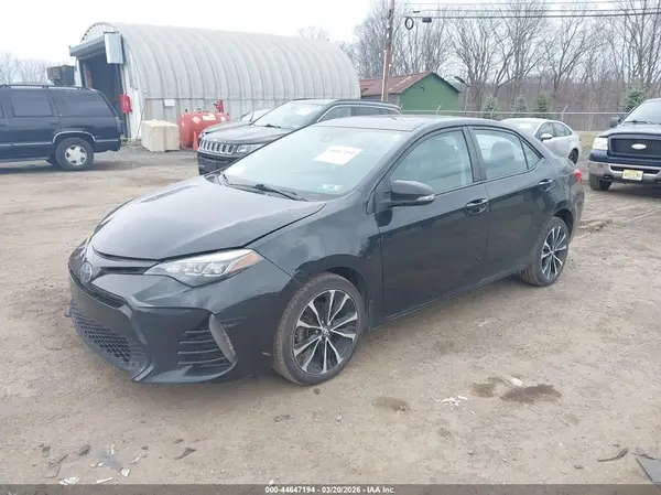 2T1BURHE4JC994757 2018 TOYOTA COROLLA - Image 2