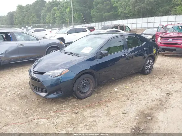 2T1BURHE4JC996282 2018 TOYOTA COROLLA - Image 2
