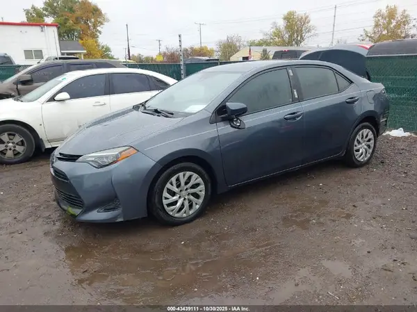 2T1BURHE4JC996542 2018 TOYOTA COROLLA - Image 2