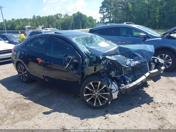 2T1BURHE4JC997450 2018 TOYOTA COROLLA - Image 1
