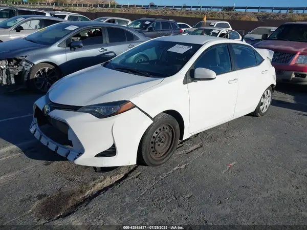 2T1BURHE4KC125870 2019 TOYOTA COROLLA - Image 2