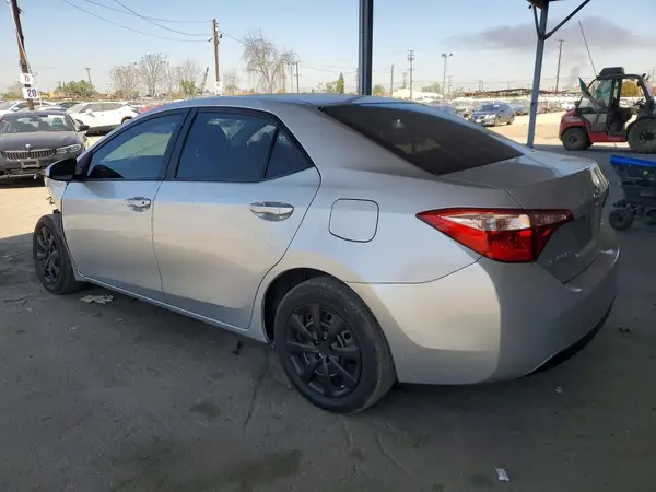 2T1BURHE4KC134973 2019 TOYOTA COROLLA - Image 2
