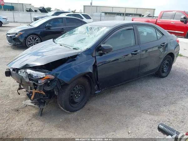 2T1BURHE4KC135878 2019 TOYOTA COROLLA - Image 2