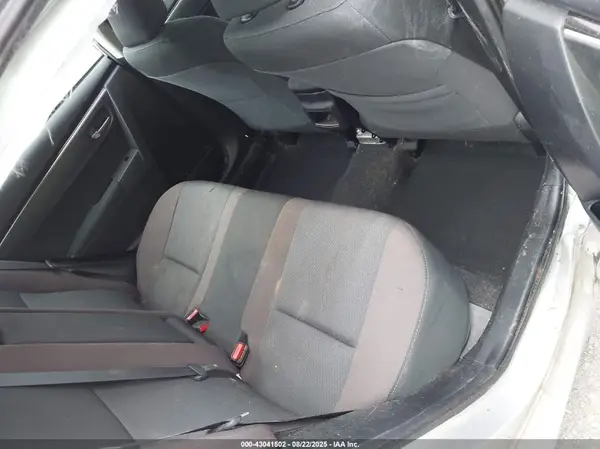 2T1BURHE4KC142765 2019 TOYOTA COROLLA - Image 8