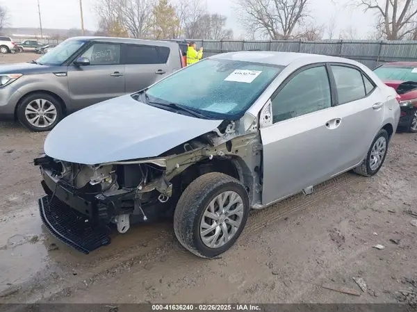 2T1BURHE4KC164720 2019 TOYOTA COROLLA - Image 2