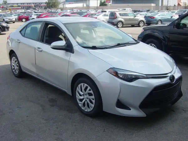 2T1BURHE4KC169643 2019 TOYOTA COROLLA - Image 1