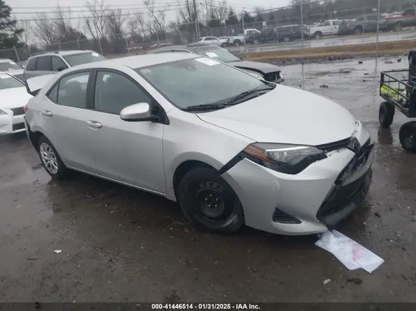 2T1BURHE4KC180397 2019 TOYOTA COROLLA - Image 1