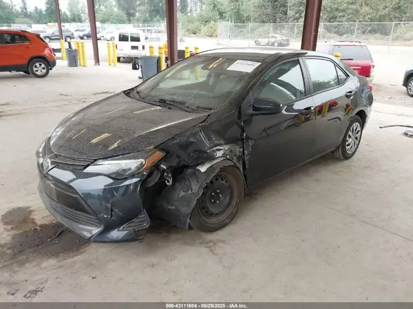 2T1BURHE4KC181565 2019 TOYOTA COROLLA - Image 2