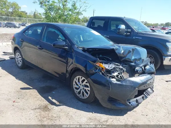 2T1BURHE4KC188581 2019 TOYOTA COROLLA - Image 1