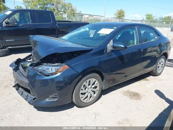 2T1BURHE4KC188581 2019 TOYOTA COROLLA - Image 2