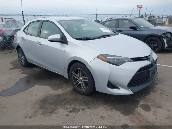 2T1BURHE4KC194963 2019 TOYOTA COROLLA - Image 1