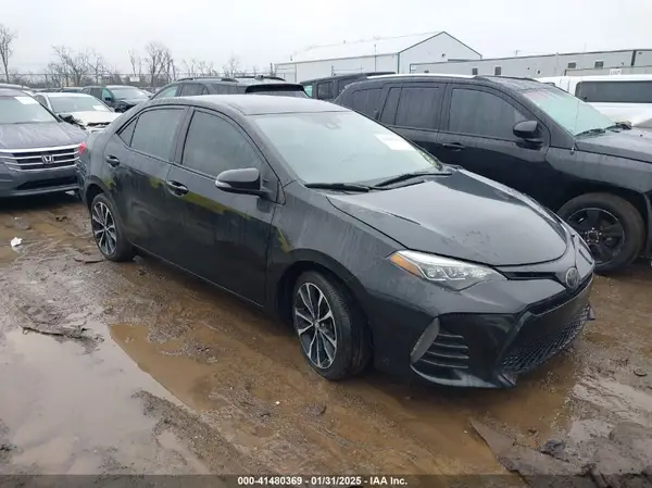 2T1BURHE4KC201801 2019 TOYOTA COROLLA - Image 1