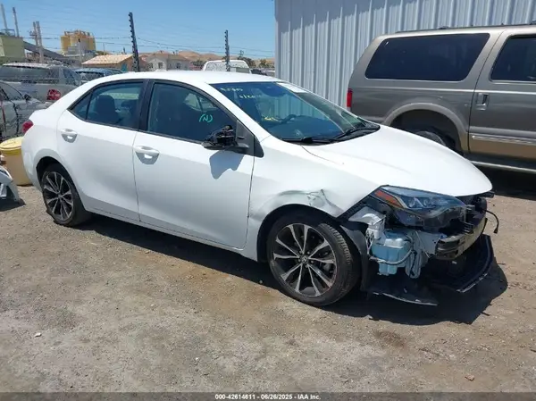 2T1BURHE4KC204133 2019 TOYOTA COROLLA - Image 1