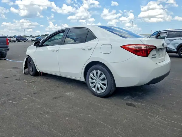 2T1BURHE4KC215133 2019 TOYOTA COROLLA - Image 2