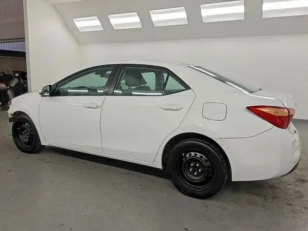 2T1BURHE4KC222843 2019 TOYOTA COROLLA - Image 2