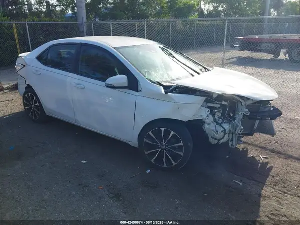 2T1BURHE4KC223684 2019 TOYOTA COROLLA - Image 1