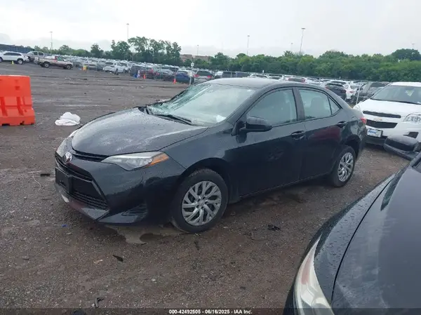 2T1BURHE4KC226133 2019 TOYOTA COROLLA - Image 2