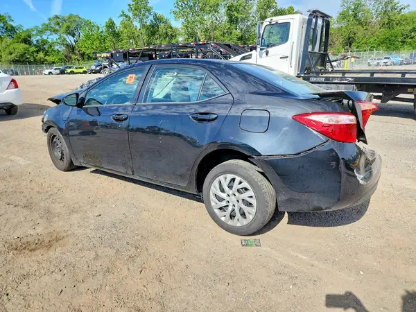 2T1BURHE4KC239562 2019 TOYOTA COROLLA - Image 2